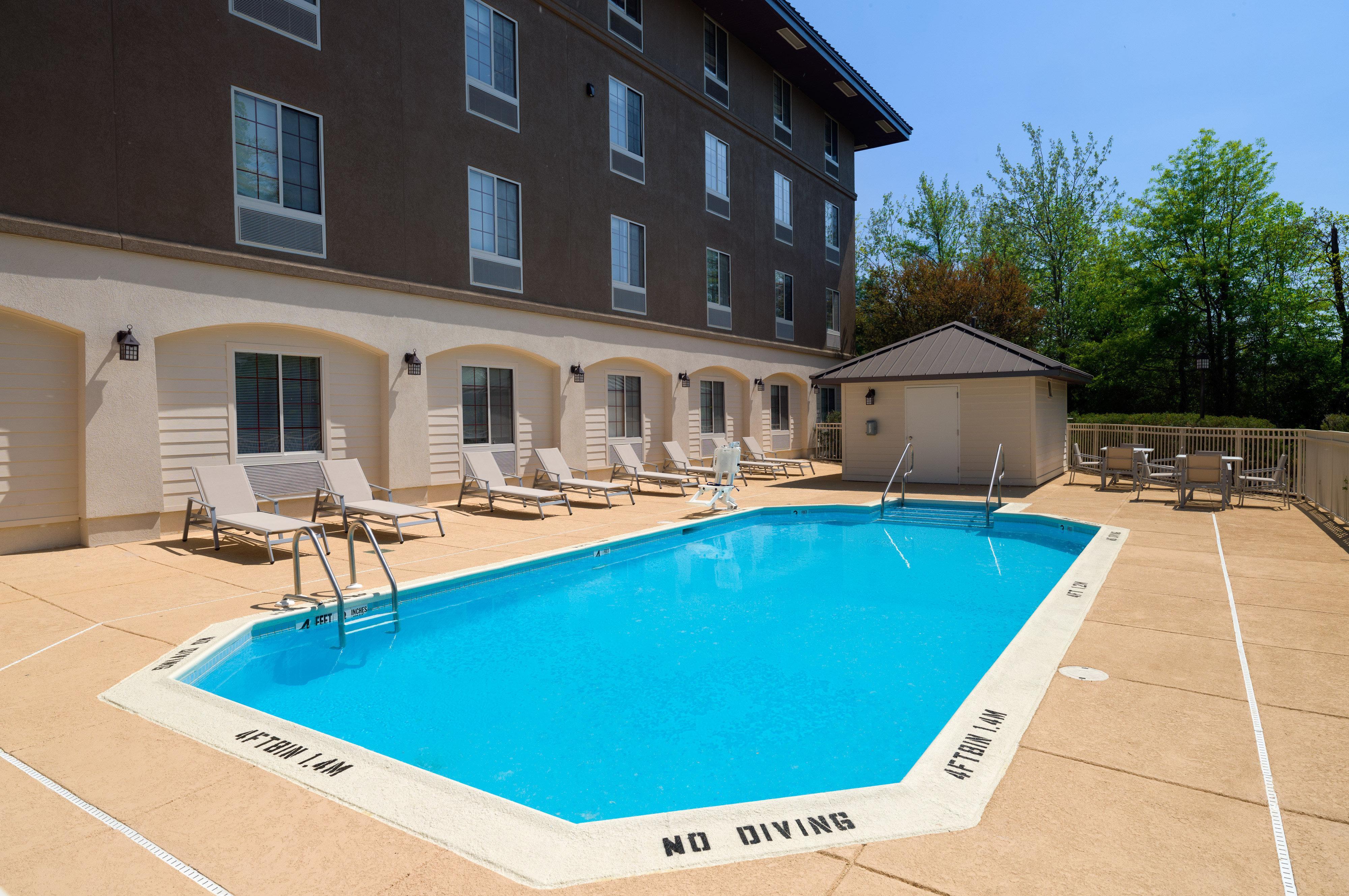 Holiday Inn Express Philadelphia Ne - Langhorne By Ihg Exterior foto