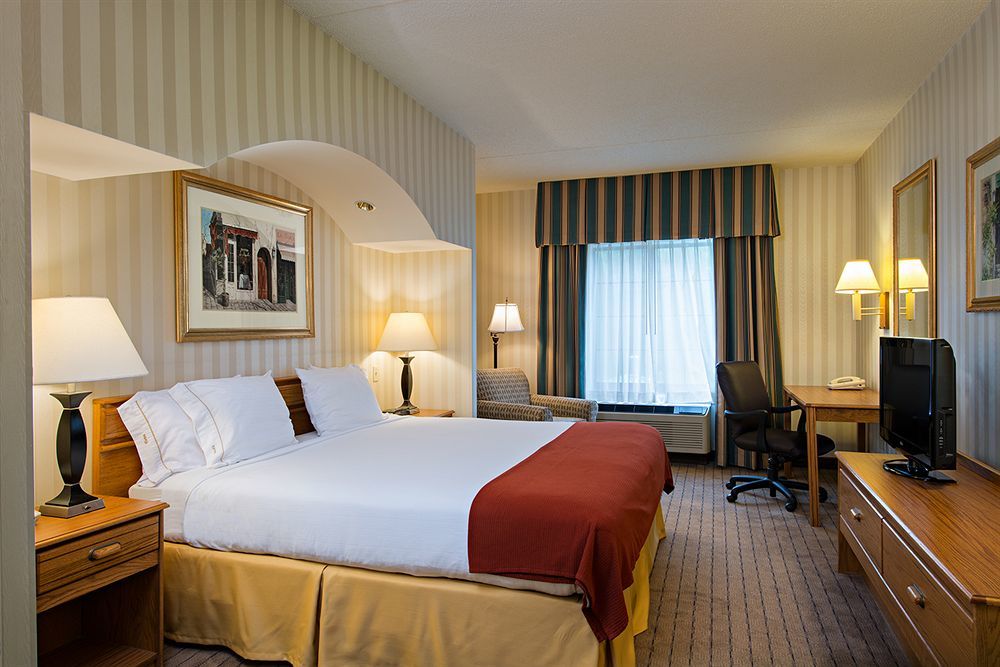 Holiday Inn Express Philadelphia Ne - Langhorne By Ihg Exterior foto